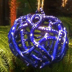 Синий елочный шар-колокольчик